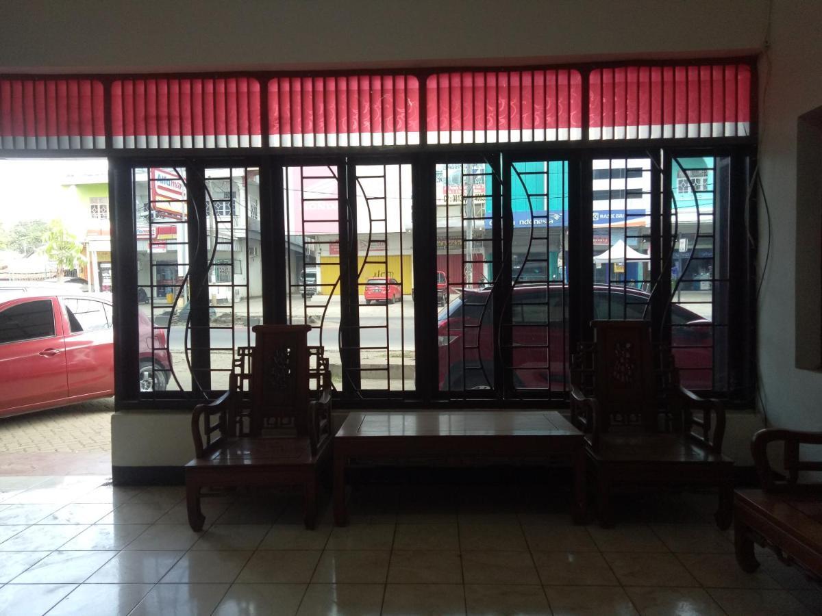 Hotel Transit 1 Makassar Redpartner Dış mekan fotoğraf