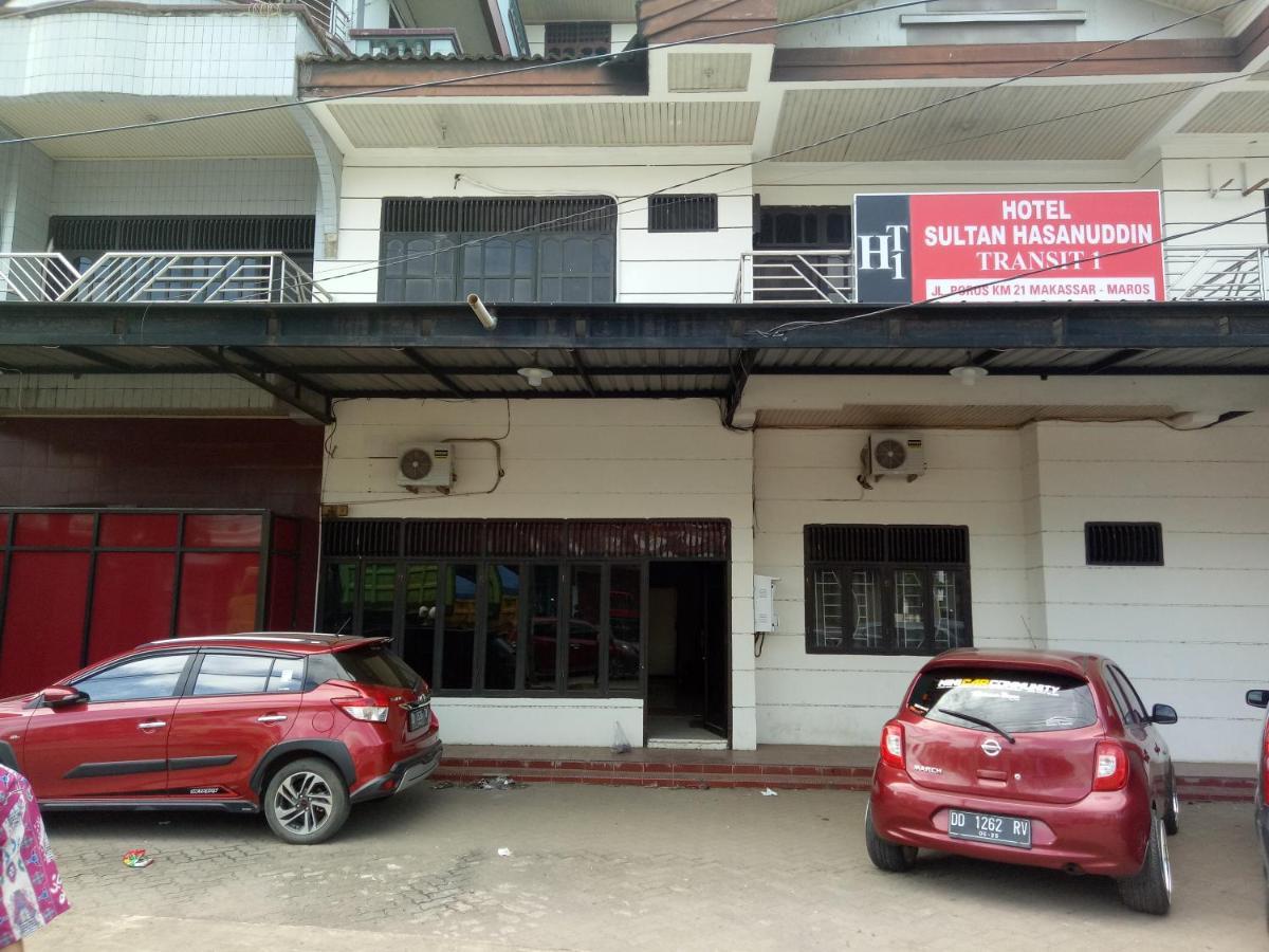 Hotel Transit 1 Makassar Redpartner Dış mekan fotoğraf