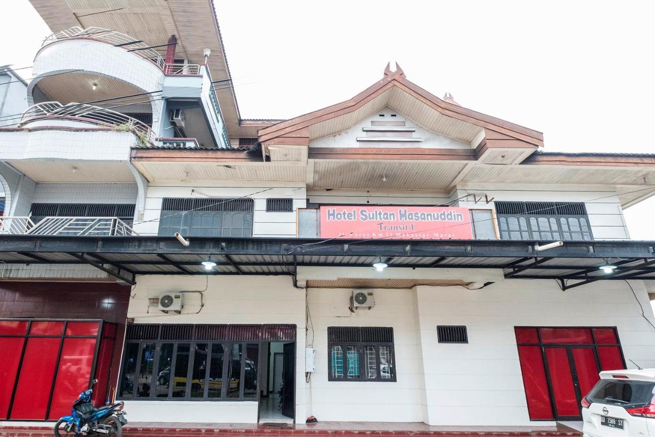 Hotel Transit 1 Makassar Redpartner Dış mekan fotoğraf
